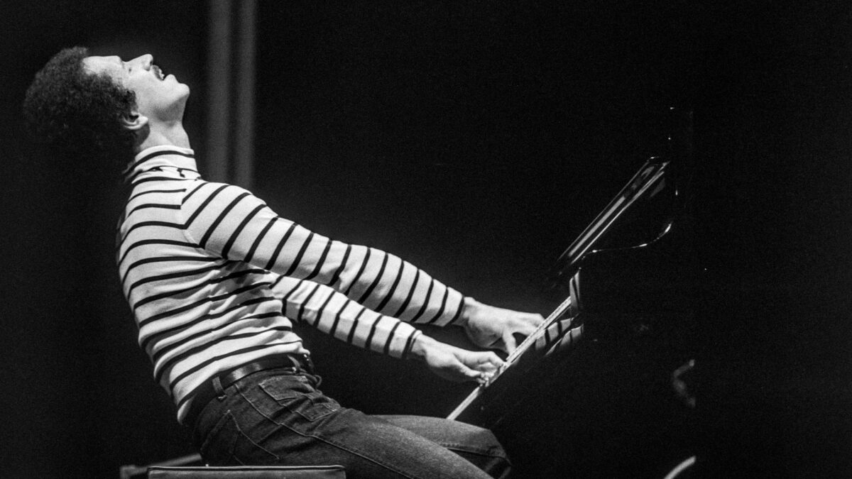 A trilha sonora perfeita para o seu sono: The Köln Concert de Keith Jarrett